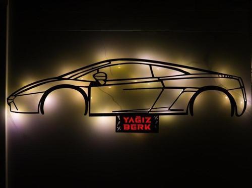 Işıklı Kişiselleştirilebilir Araba Temalı Tablo Lamborghini Dekoratif Gece Lambası 80 cm