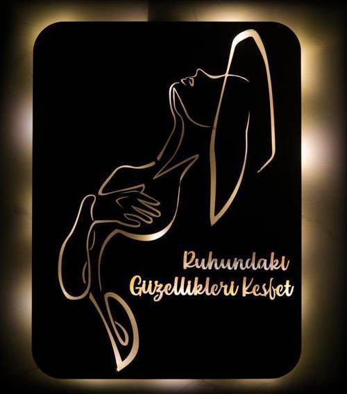 Işıklı Kişiselleştirilebilir Kadın Temalı Tablo Cleo Dekoratif Gece Lambası 40 cm