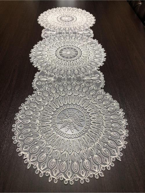 Fransız Dantelli Krem Runner