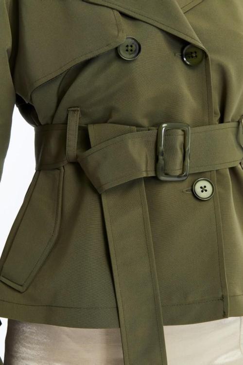 Düğme Detaylı Kısa Kadın Trençkot