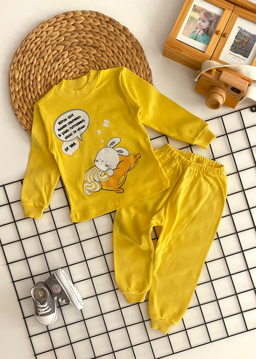 Neşeli Bebekler Baskılı Desen Penye Pijama Takımı Sarı