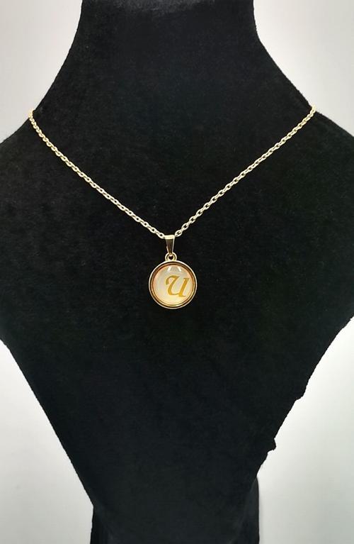 Gold Renk Küçük Boy Kararmaz ''U'' Harfli Kolye
