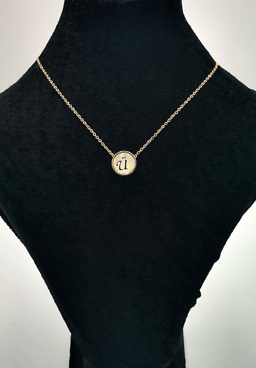 Gold Renk Küçük Boy Kararmaz ''Ü'' Harfli Kolye