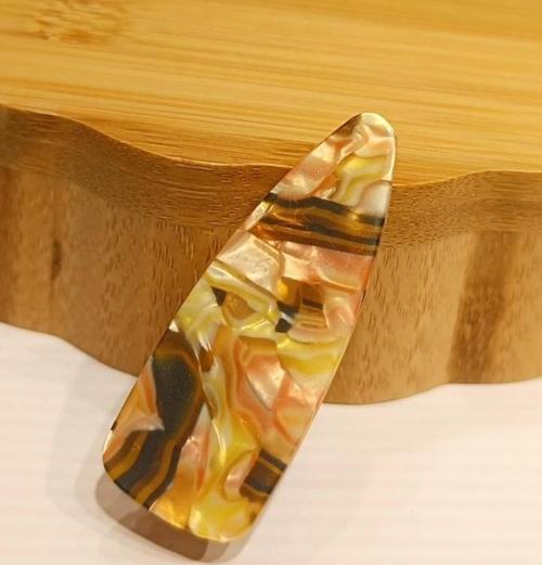 Lüks Gösterişli Yan Pens Toka