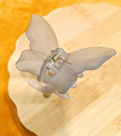 Lüks Figürlü Kelebek Kıstırma Toka