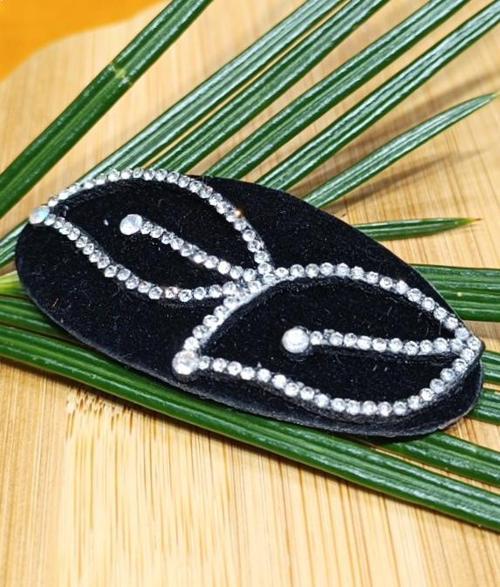 Lüks Gösterişli  Parıltılı Kadife Yan Pens Toka