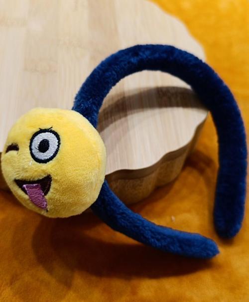 Lüks Emojili  Gösterişli Figürlü  Taç