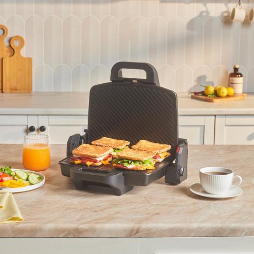 Future Essential Tost Makinesi Matte Black 1800 W 4 Dilim Kapasiteli