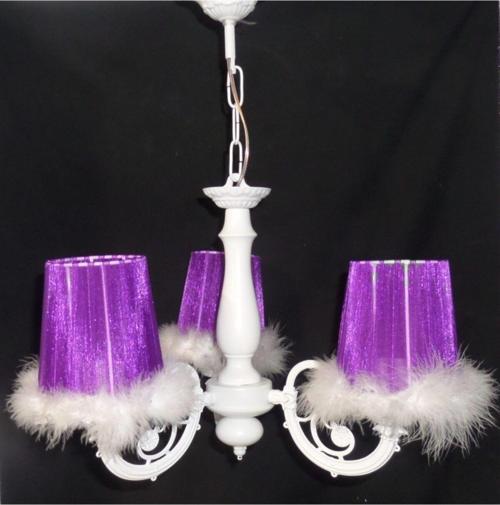 Üç Kollu Mor Beyaz Tüylü Yatak Odası Avize