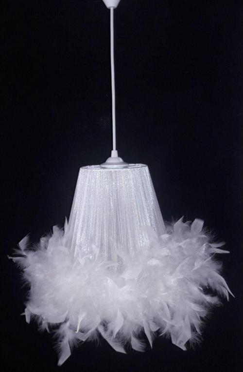 Beyaz Tüylü Çocuk Odası Yatak Odası Avizesi