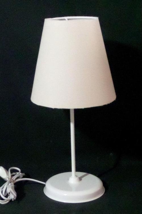 Krem Abajur Beyaz Metal Ayaklı