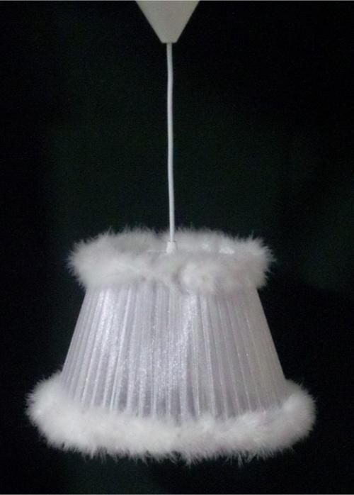 Beyaz Tüylü Çocuk Odası Yatak Odası Avizesi Çap 30 Cm