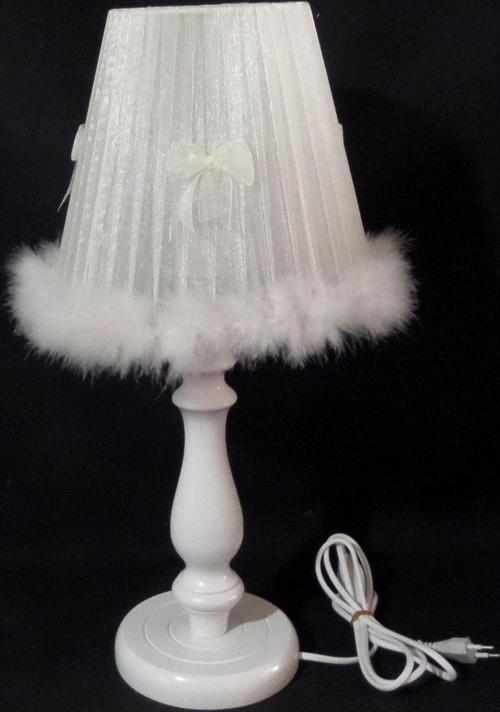 Krem Peluş Tüylü Çocuk Odası Yatak Odası Abajur