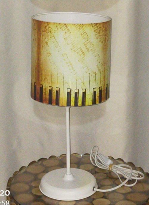 Müzik Notalı Piyano Abajur