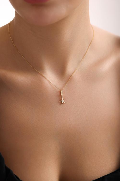 Tek Taşlı Yıldız Kilitli Charm Kolye