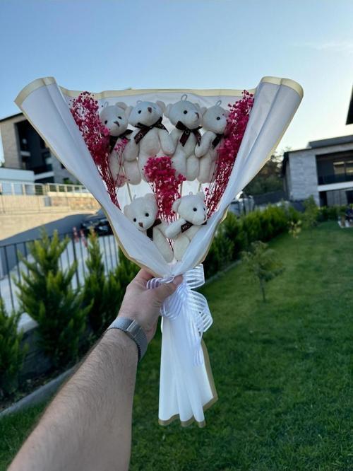Sevdiklerinize Özel Sevimli Peluş Ayıcık Buketi