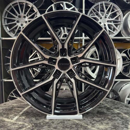 18" (inç) 5x114.3 ARCEO MARSEİLLE CİVİC COROLLA İ30 UYUMLU Siyah Elmas Kesim Jant Modeli Toyota Hond