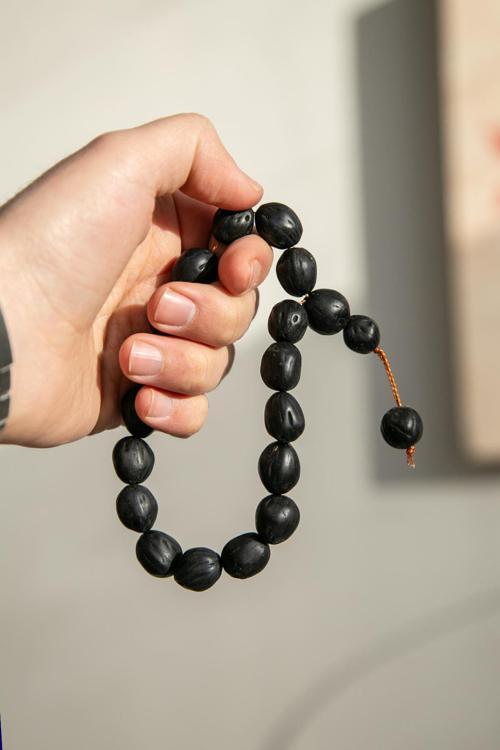 Keyifli Kullanımı ve Koyu Rengi ile 17'lik Andız Tesbih