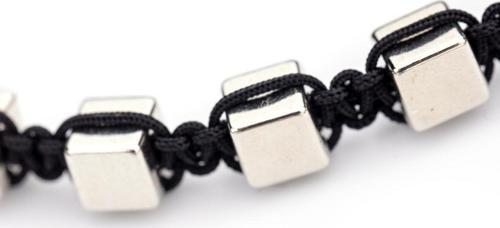 Metalik Renk İnce Model Makrome Örme Bileklik