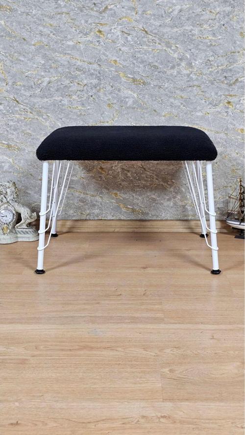 Tedy Kumaşlı 60 cm x 38 cm Beyaz Telli Ayak Oturak SİYAH Renk Tek Ebat Beden