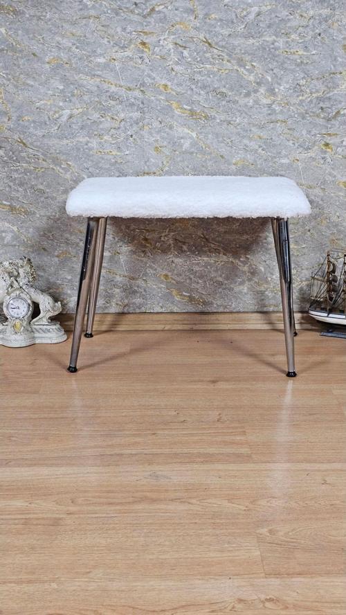 Tedy Kumaşlı 60 cm x 38 cm Krom Sivriltme Ayaklı Oturak KREM Renk Tek Ebat Beden