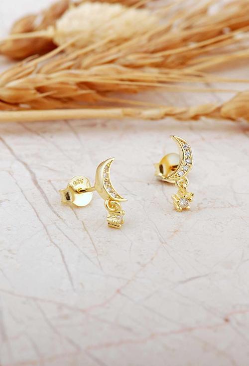 Taşlı Ay Altın Kaplama Mini Gümüş Küpe 7349