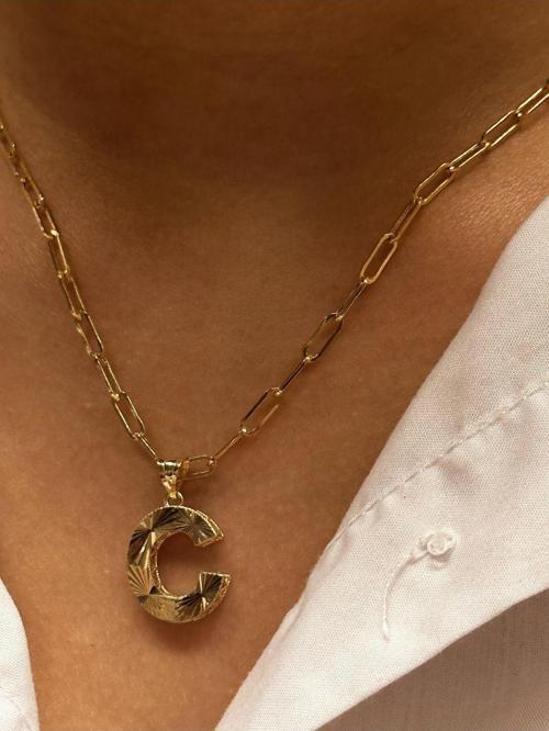 Altın 3 Boyutlu C Harf Kolye Ucu