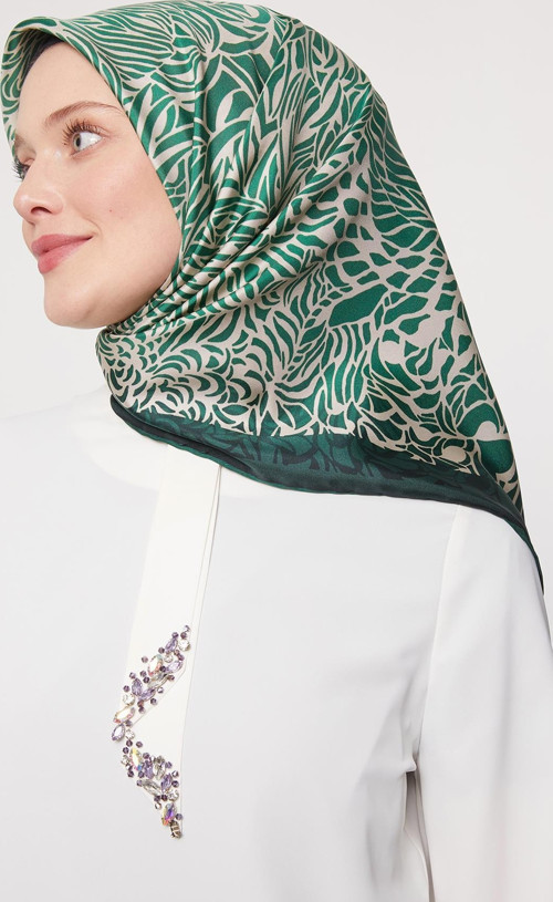 Zümrüt Soyut Desen Twill İpek Eşarp