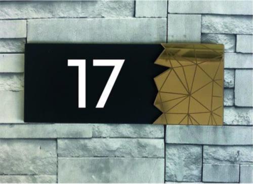 Dekoratif Gold Aynalı Kapı Numarası - 17