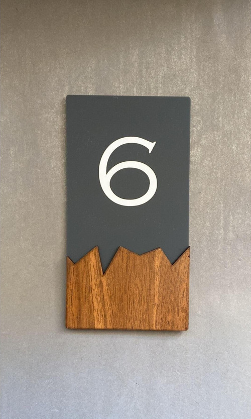 Wooden Serisi Dikey Kapı Numarası
