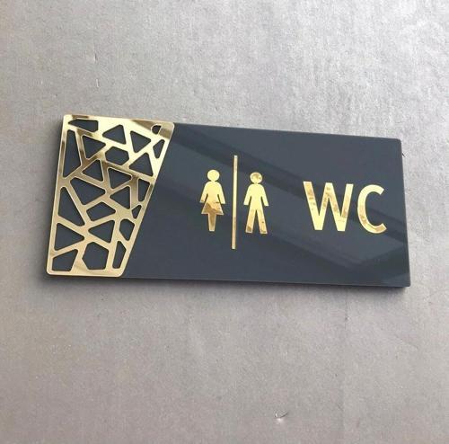 Antrasit Gold Pattern Seri Wc Yönlendirme Tabelası