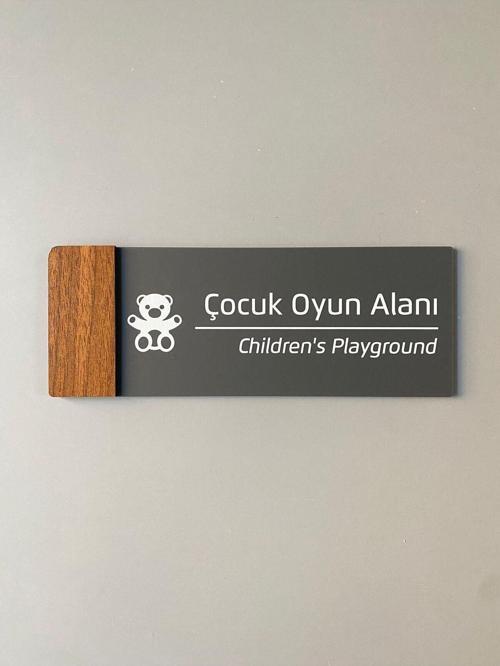 Wooden Serisi Çocuk Oyun Alanı Yönlendirme Levhası