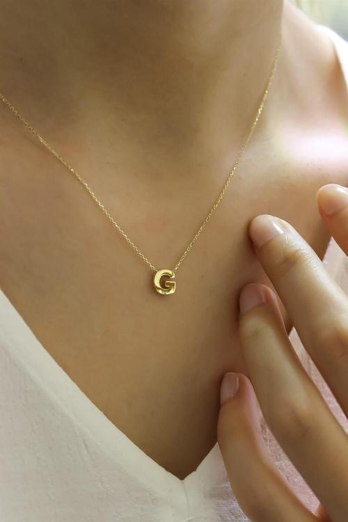 Kadın Sarı 3 Boyutlu G Harf Ve Zinciri
