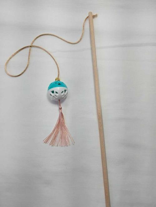 Kedi Oltası , Çıngıraklı , Plastik , Renkli ,Pati Desenli ,Püsküllü, Ahşap Saplı , Oyuncağı