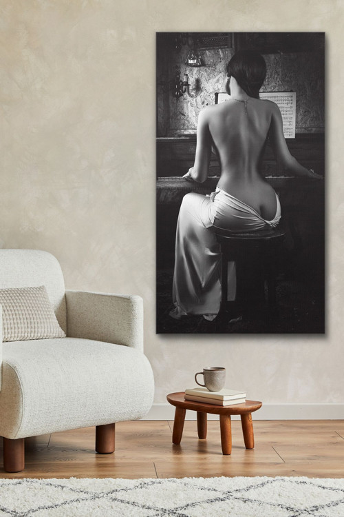 Piyano Çalan Kadın Sırt Dekolteli Tek Parça Kanvas - Canvas Tablo