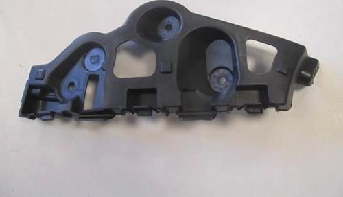 Dacıa Sandero- 13/16; Arka Tampon Bağlantı Braketi Sağ (Oem No: 850440810R)