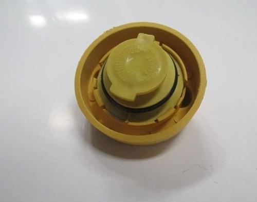 Dacıa Sandero- 09/12; Motor Yağ Kapağı Sarı (0.9/1.6 Benzinli) (Sarı) (Oem No: 8200800258)