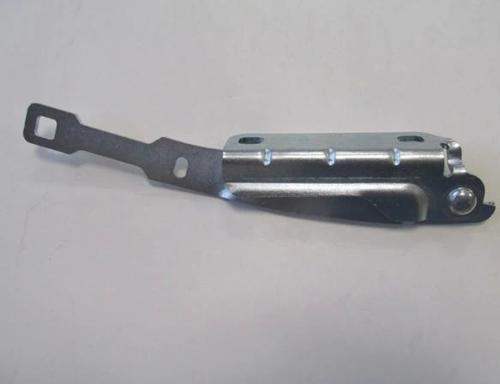 2013-2020 Dacıa Sandero Kaput Menteşesi Sağ (Oem No:654009401R)