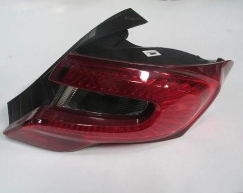 Fıat Egea- Sd- 15/20; Dış Stop Lambası Sağ Kırmızı/Beyaz (Mars) (Oem No: 52195457)