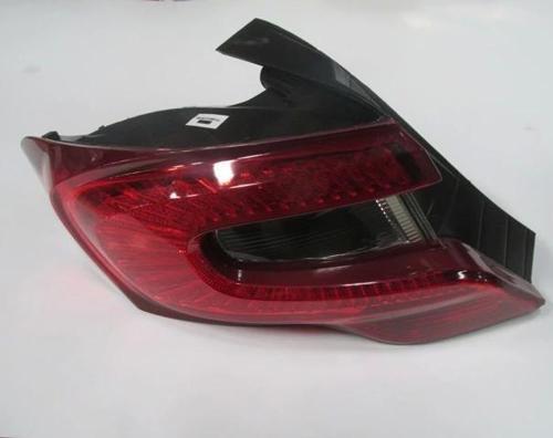 Fıat Egea- Sd- 21/24; Dış Stop Lambası Sol Kırmızı/Beyaz/Ledsiz (Mars) (Oem No: 52195458)