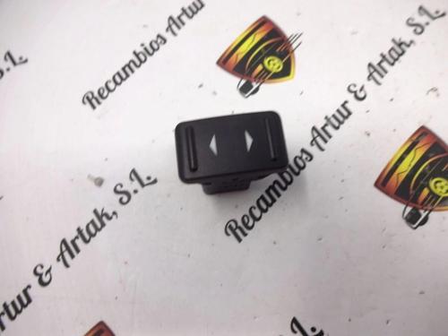 Ford Cmax Focus 2003  Cam Açma Düğmesi Teklı (Oem No:3M5T14529Aa)