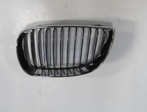 2004-2008 Bmw 1 Serı E87- Ön Panjur Sol Siyah-Nikelaj Çerçeveli (Tw) (Adet) (Oem No:51137077129)