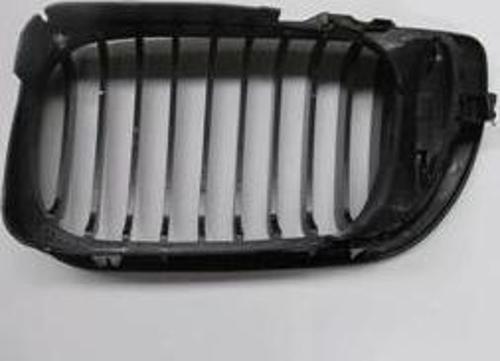 2002-2005 Bmw 3 Serisi Sd- Ön Panjur Sağ Siyah (Bfn) (Adet) (Oem No:51137042961)