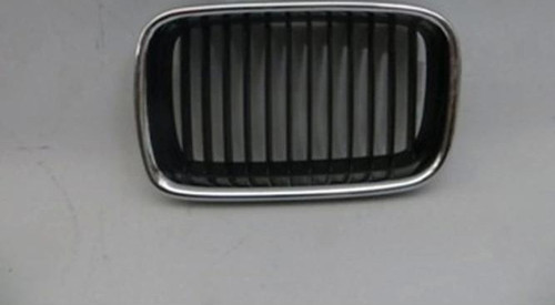 1991-1994 Bmw 3 Serı E36 Sd/Coupe Ön Panjur Sol Siyah/Nikelaj Çerçeveli (Tw) (Oem No:51138122237)