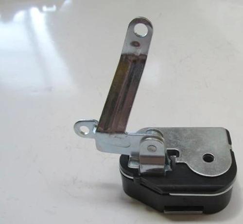 Opel Movano- 04/06; Sürgülü Kapı Kilidi Sağ (Oem No: 7700351343)