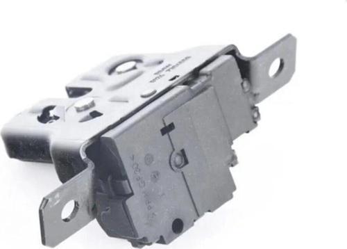 Bmw 2 Serisi F22 F22 Lci 2F87 2F87 Lci F23 F23 Lci 2014 2018 Bagaj Kilidi  (Oem No:51247304559)