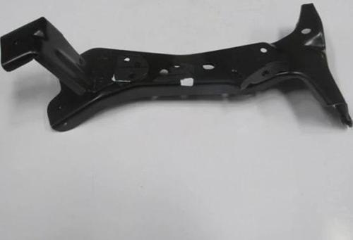 2017-2018 Audi A3 Sdsb Ön Çamurluk Braketi Sol (Tw) (Adet) (Oem No:8V0821135C)