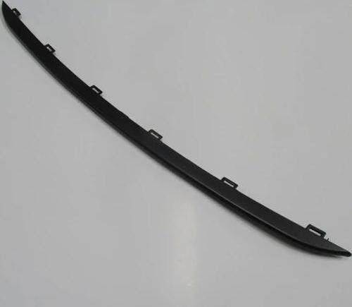 Fıat Lınea- 12/17; Ön Tampon Panjuru Orta Çıtası Uzun Siyah (Eurobump) (Oem No: 735548042)