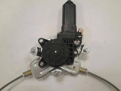 2003-2005 Hyundai Sonata Ön Cam Krikosu Sağ Elektrikli-Motorlu (Hushan) (Adet) (Oem No:8240438011)