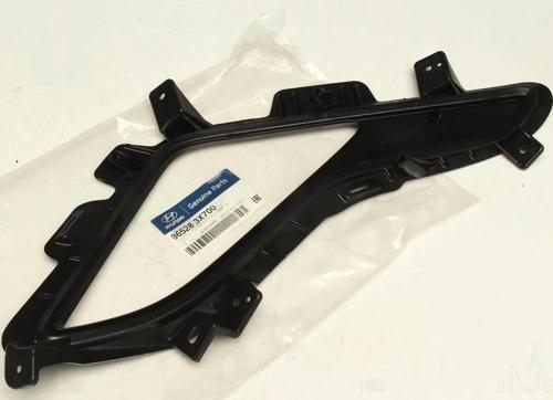 Sis Lamba Kapağı Elantra 14-16 Sağ (Oem No: 86528-3X700)